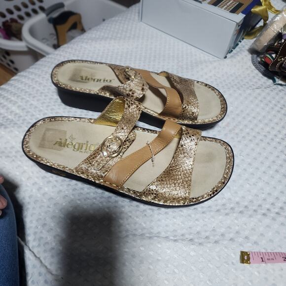 ALEGRIA EUC WOMENS SZ 7.5 EUC 38 COLETTE GOLD GLIMMERY SANDALS SHOES - Picture 1 of 9
